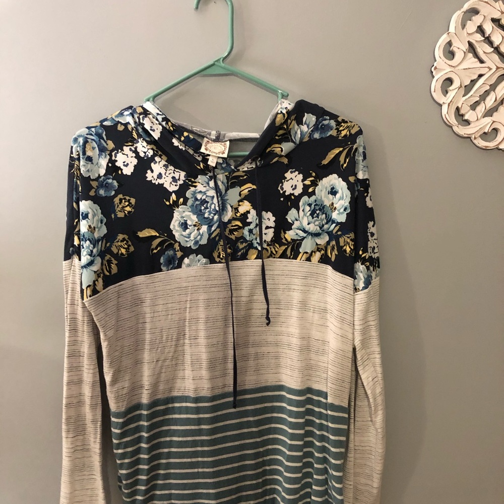 Floral long sleeve
